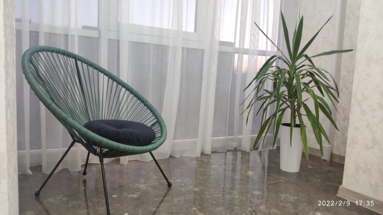 Люкс Апартаменти В Жкарена Та Жк Great House Rivne Exteriér fotografie